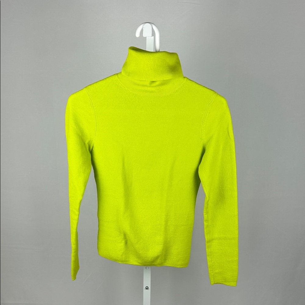 Alice + Olivia Ermelinda Lime Punch Turtleneck Sweater size M